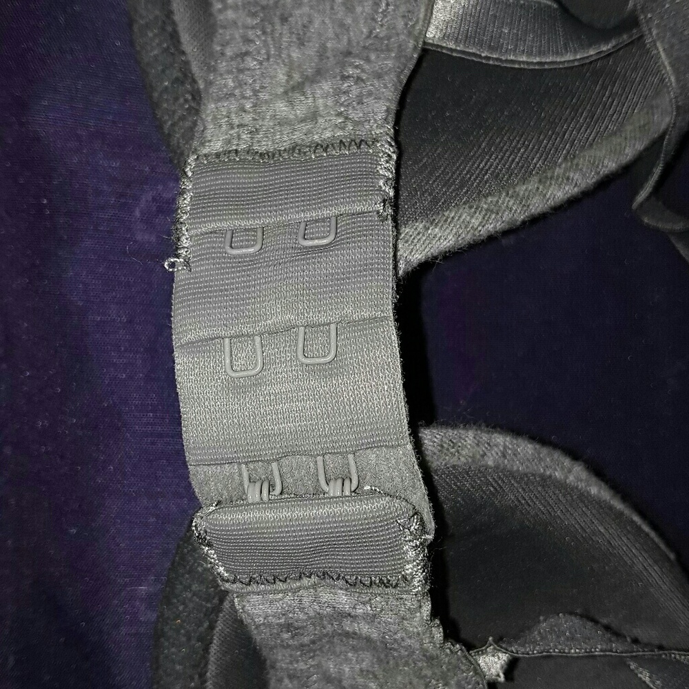 Summer Sale ☀️ Xhilaration convertible t-shirt bra - Picture 3 of 5